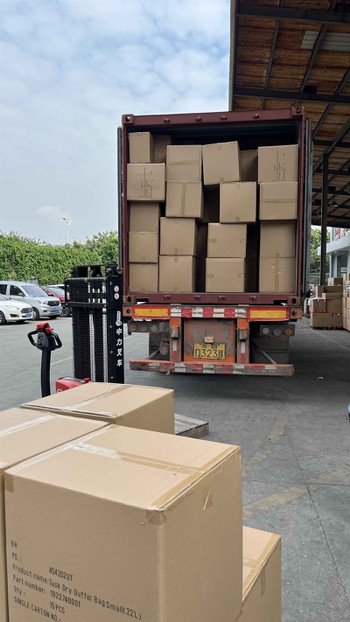 Loading containers for shipment to Europe Loading containers for shipment to Europe